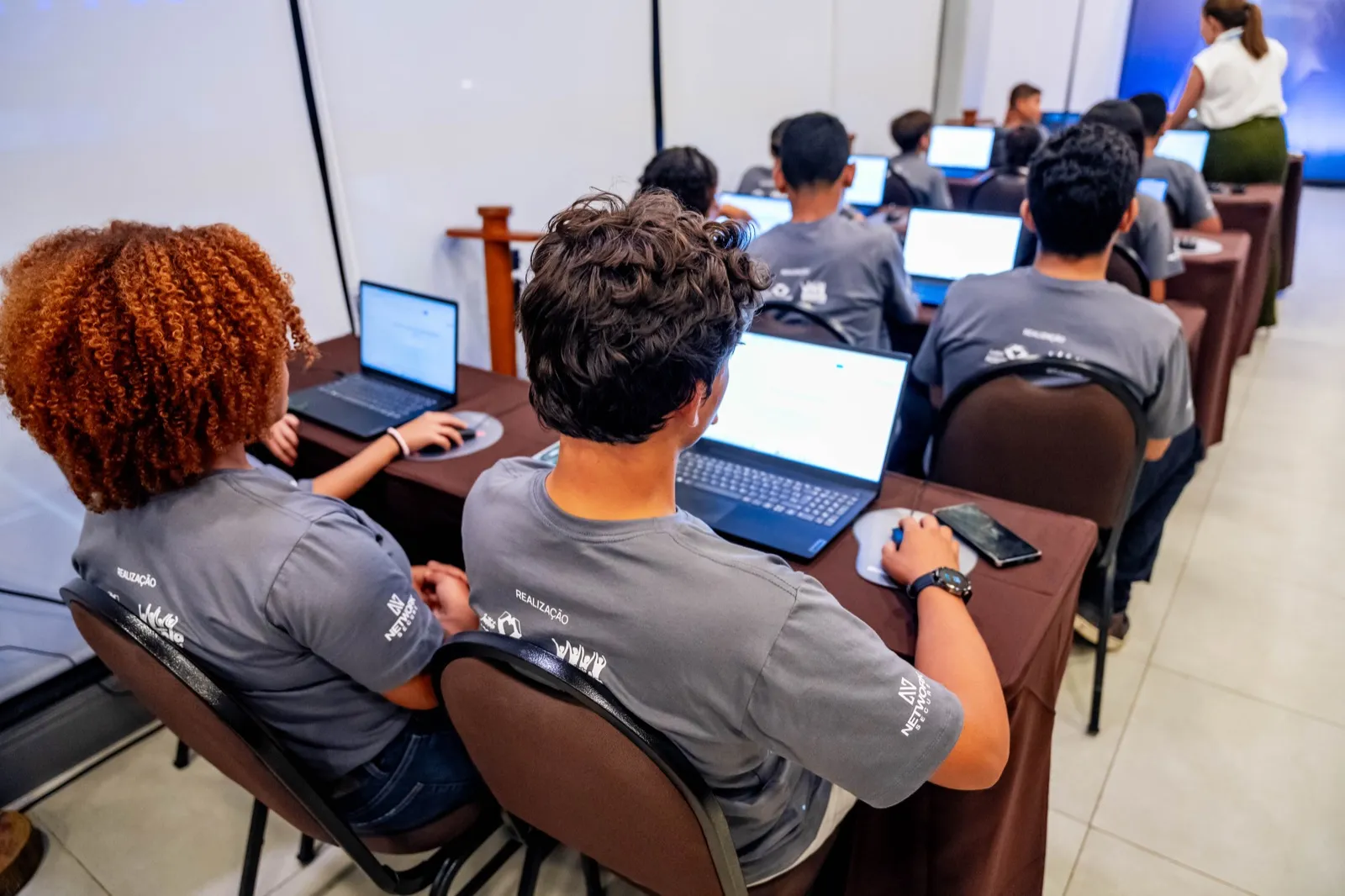 Oficina da Digital College com jovens da Escola de Campeões no Tech Day 2026